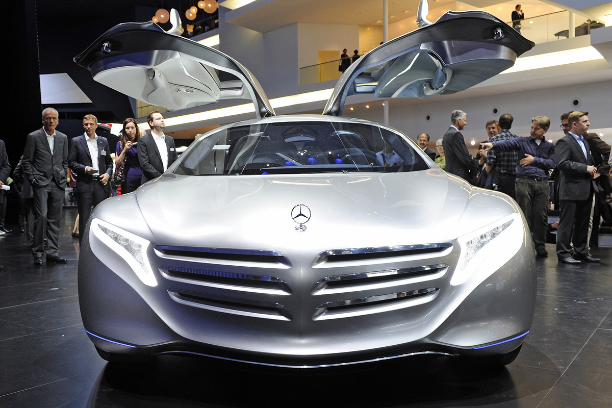 Mercedes benz concept car f-125