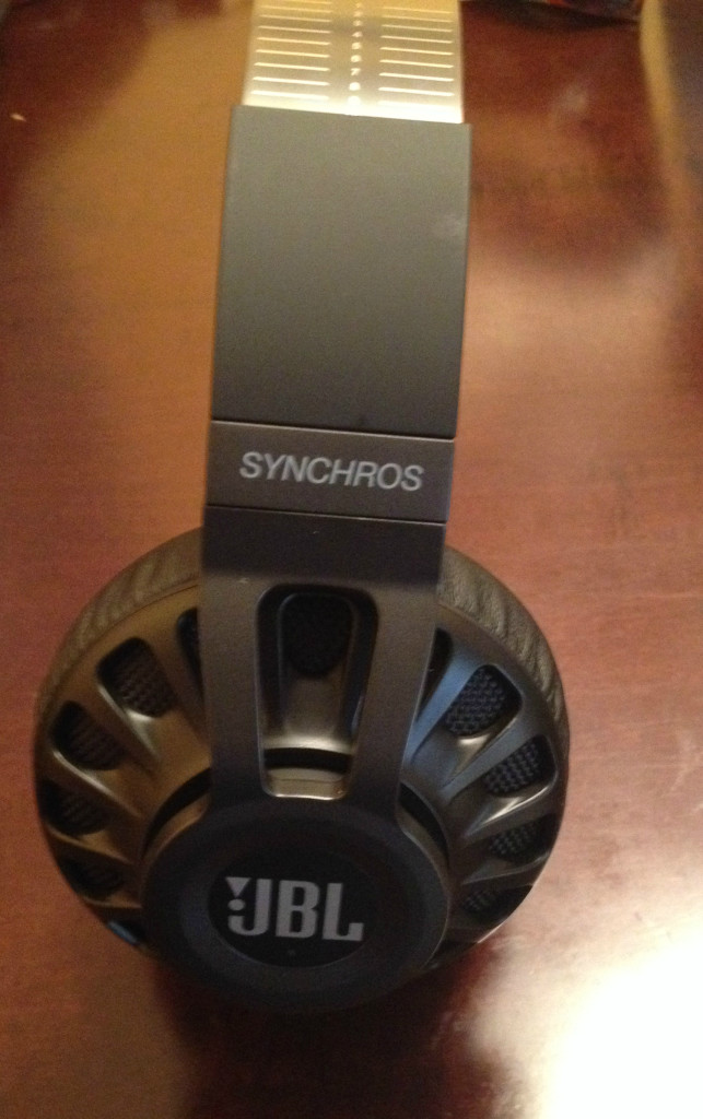 JBL Synchros S700 Review