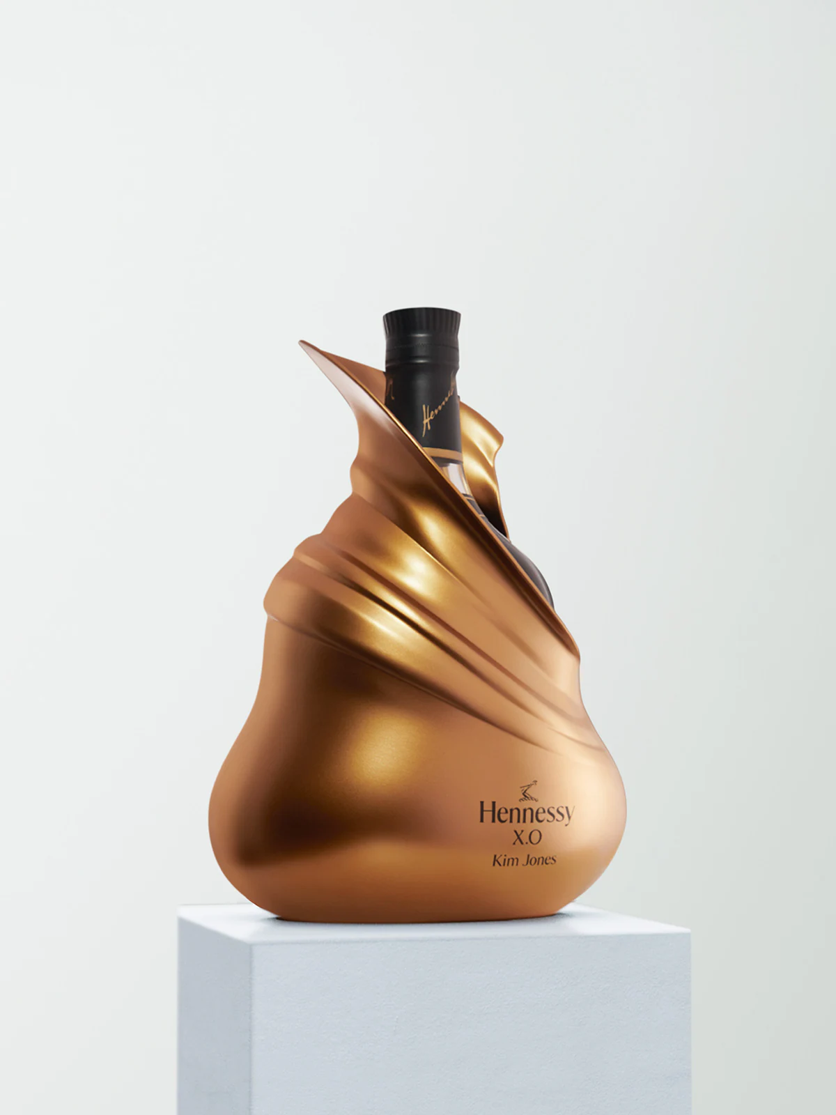 Hennessy X O X Kim Jones Limited Edition Cognac Flawless Crowns