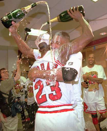 Jordan & Pippen Champagne Photo