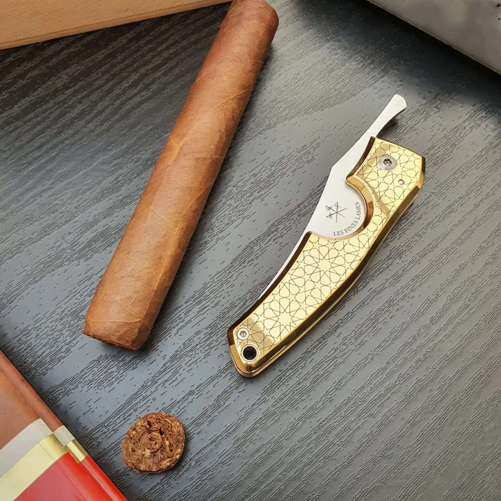 Les Fines Flames Gold Arabesque Cigar Cutter 