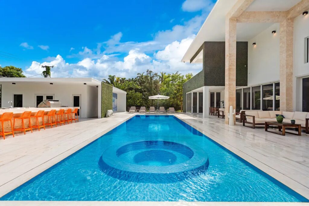 Villa Crest Miami