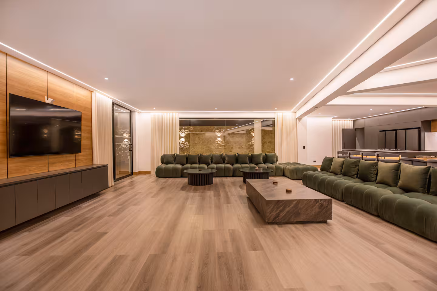 Villa Gratamira in Medellín with a private nightclub, heated pool, jacuzzi, and luxury group-friendly amenities.