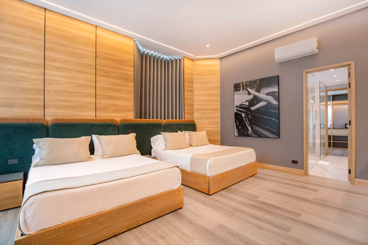 Villa Gratamira in Medellín with a private nightclub, heated pool, jacuzzi, and luxury group-friendly amenities.