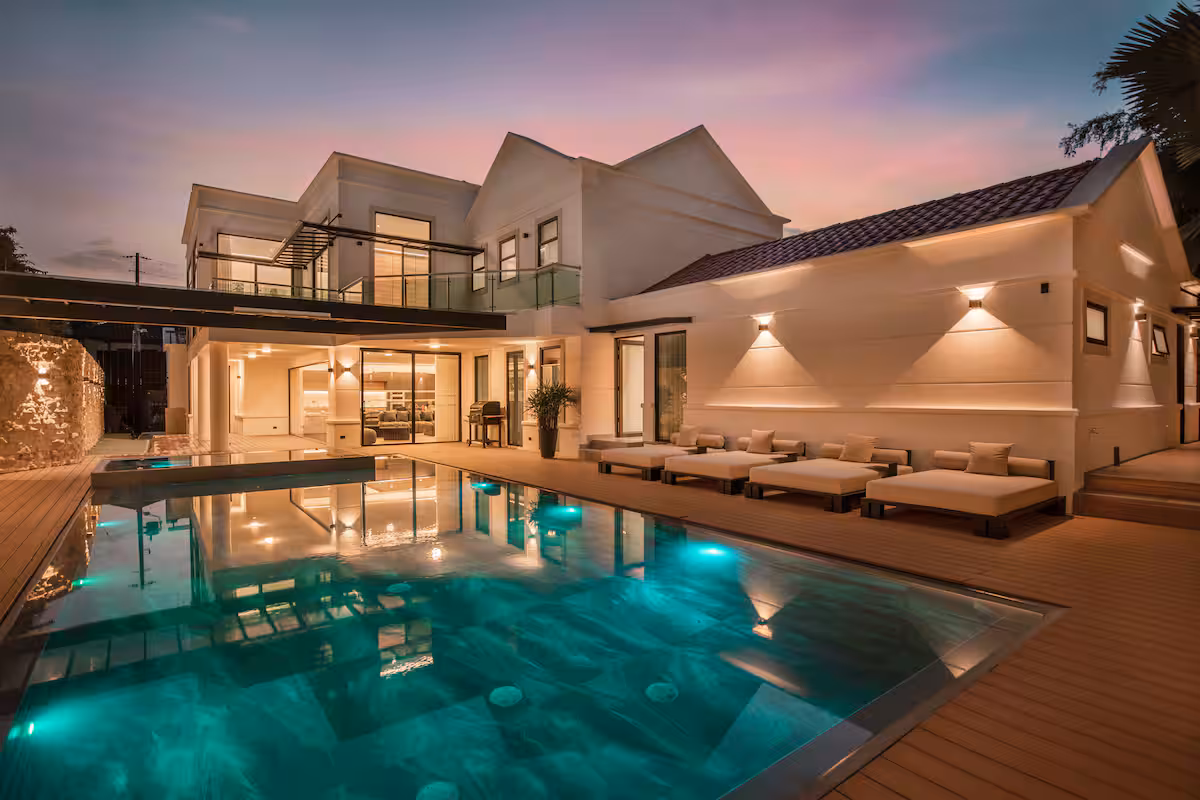 Villa Gratamira in Medellín with a private nightclub, heated pool, jacuzzi, and luxury group-friendly amenities.